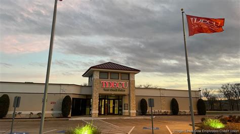 Tdecu lake jackson - 1001 Fm 2004 Rd, Lake Jackson, Texas, 77566, United States. Phone Number (979) 238-8283. Number of Employees. 1,000. Industry. ... Founded in 1954 and headquartered in Lake Jackson, Texas, TDECU is a credit union with 40 branch offices throughout Texas. Discover more about TDECU .